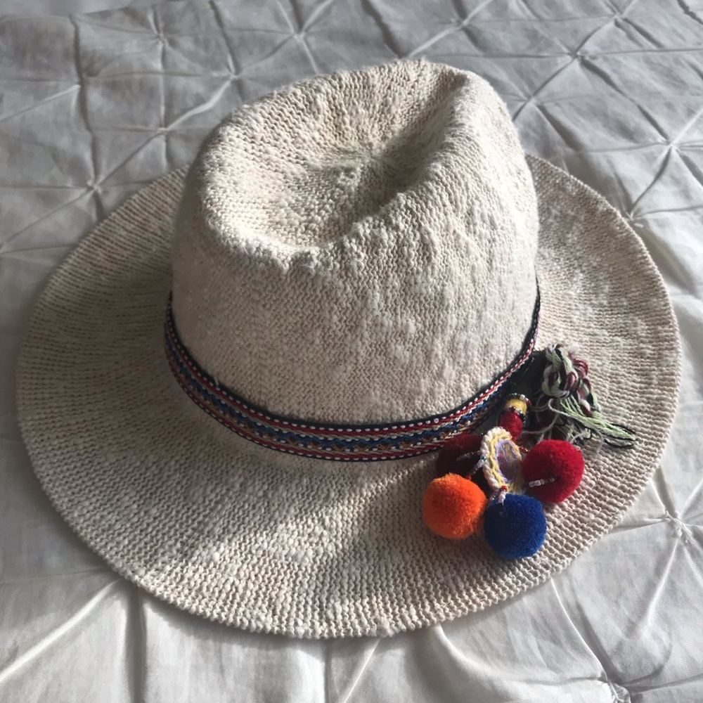 Cabi Beach Hat